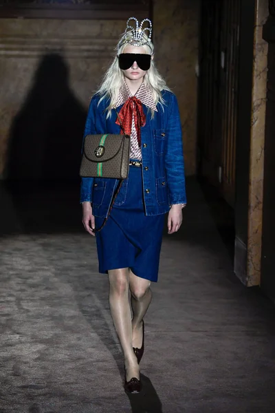 Look 9